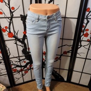 WAX JEANS WASHED LIGHT BLUE BLEACHED W/STRAIGHT SKINNY LEGS/STRETCHY SOFT/SIZE 7